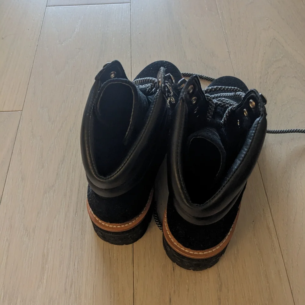 Marc Fisher suede ankle boots - Picture 4 of 4